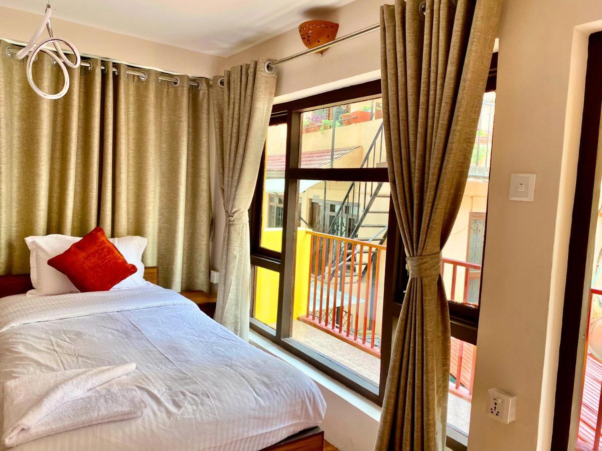 Hotel Pala Kathmandu Buitenkant foto