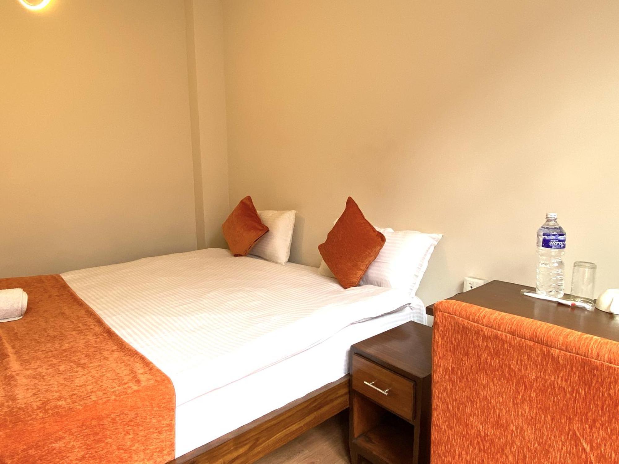 Hotel Pala Kathmandu Buitenkant foto